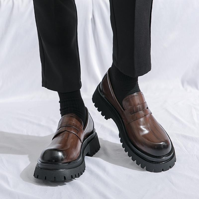 Muške PU kožne loaferice s gumom, okrugli nos, visina pete 3–5 cm, kreativni/koledžni stil, proljeće 2025