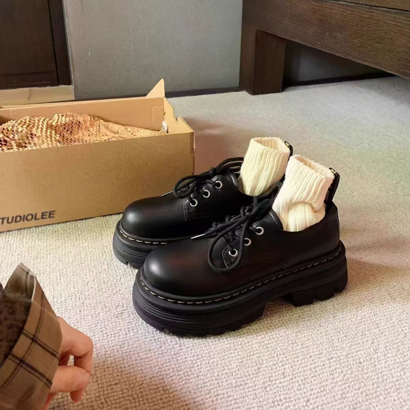 Loaferice s okruglim nosom, PU gornji dio, gumeni đon, srednji blok pete 3-5 cm