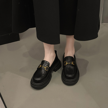 Loafers v britskom štýle s okrúhlym špičkou, PU vrchný materiál, 3–6 cm stredný podpätok, gumová podrážka, nízky členok