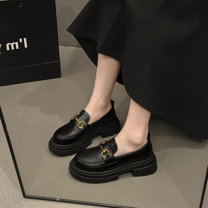 Loafers v britskom štýle s okrúhlym špičkou, PU vrchný materiál, 3–6 cm stredný podpätok, gumová podrážka, nízky členok