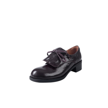 Dámske kožené oxfordky s šnúrkami, okrúhym nosom, horná časť: ovčia koža, vnútro: bravčová koža, podrážka: guma, stredný podpätok 3–5 cm