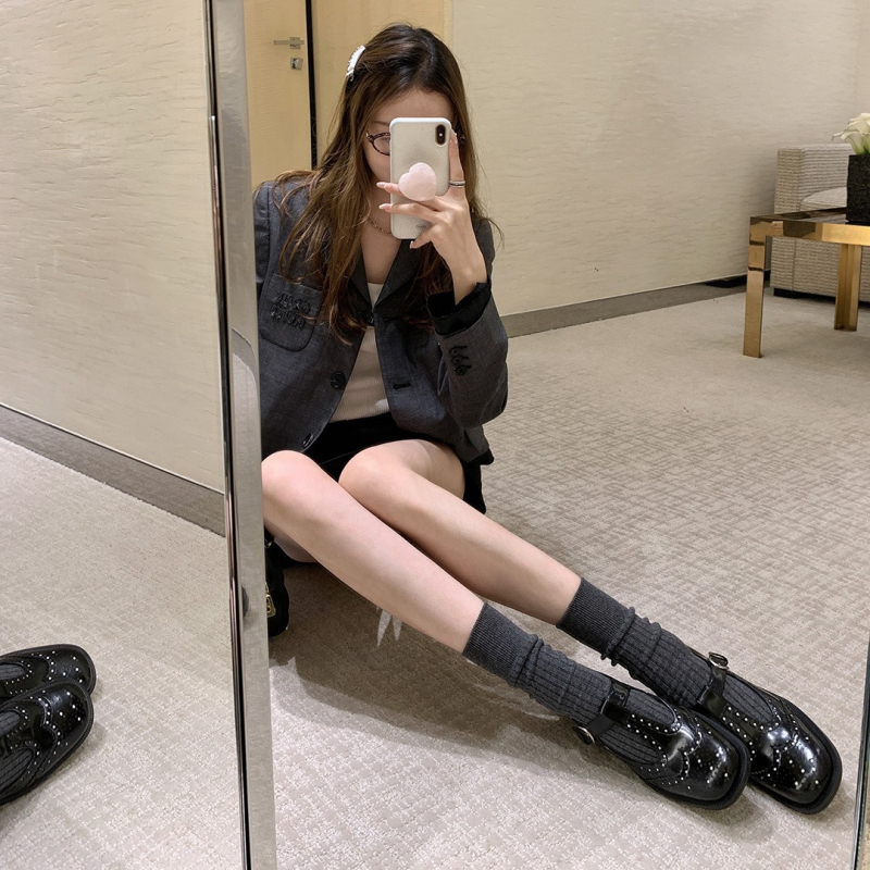 Loafers s okrúhym špičkou, vrchný materiál mikrovlákno, 3–5 cm výška podpätku, gumová podrážka, stielka z umelej kože