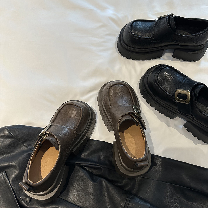 Ženske loafers s zaobljenim nosom, PU gornji dio, debeli 3–5 cm štikla, gumena podplat