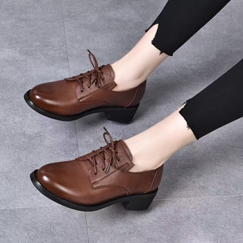 Loafers – britanskog stila, koža goveda, niski 1–3 cm, gumeni potplat