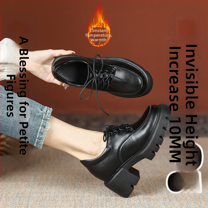 Lóferek kerek orrú, felső része másodrendű marhabőrből, gumitalp, PU belső talp, sarok 8 cm feletti