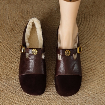 Mary Jane topánky s T-pásom a sponkou, PU vrchný materiál, okrúhla špička, flísová podšívka, nízky podpätok