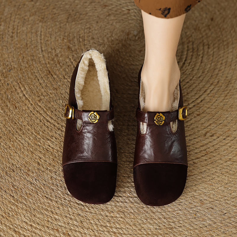 Mary Jane topánky s T-pásom a sponkou, PU vrchný materiál, okrúhla špička, flísová podšívka, nízky podpätok