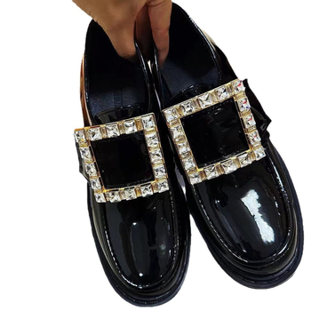 Ženski loafers s okruglim vrhom, gornji dio od umjetne kože, gumeni potplat, kvadratna kopča, srednja peta (3-5 cm)