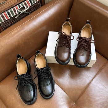 Loafers s navýšením výšky, okrúhla špička, šnúrky, 6-8 cm vysoký podpätok, gumová podrážka