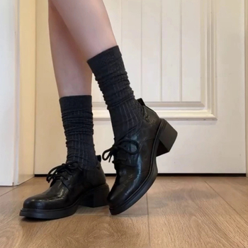 Ženske kožne cipele s okruglim nosem, debeli srednji pet 3–5 cm, retro stil, gumeni potplat