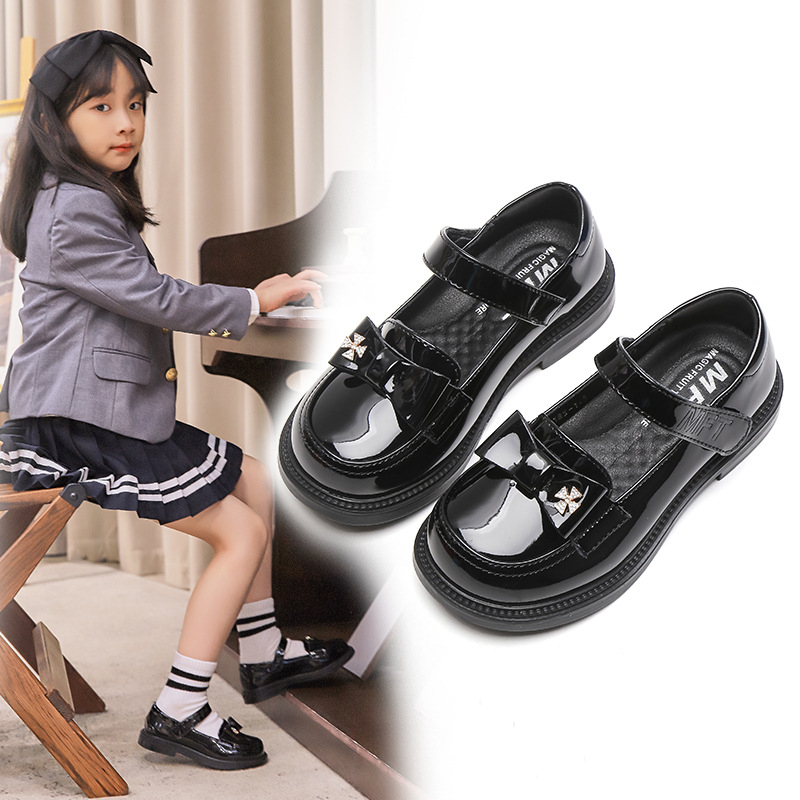 Mergaitėms britiško stiliaus loaferiai, viršutinė dalis iš sintetinės odos, Velcro užsegimas, gumos padas