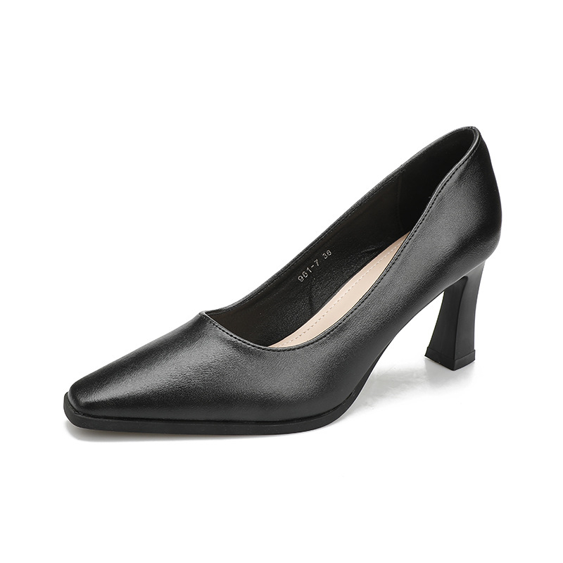 Женски обувки с квадратен нос и висок ток, офис стил, без връзки; върхът: супер фибър; ток: 6–8 см; подметка: гума; стелка: микрофибър кожа