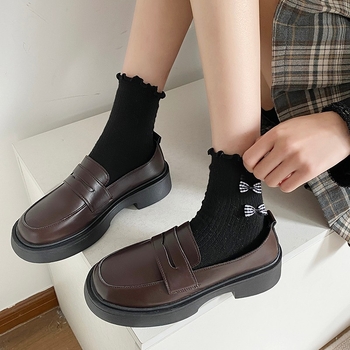 Loafers u britskom stilu, okrugla nosna kapica, PU vamp, srednji potpetica 3-5 cm, niski gornji dio