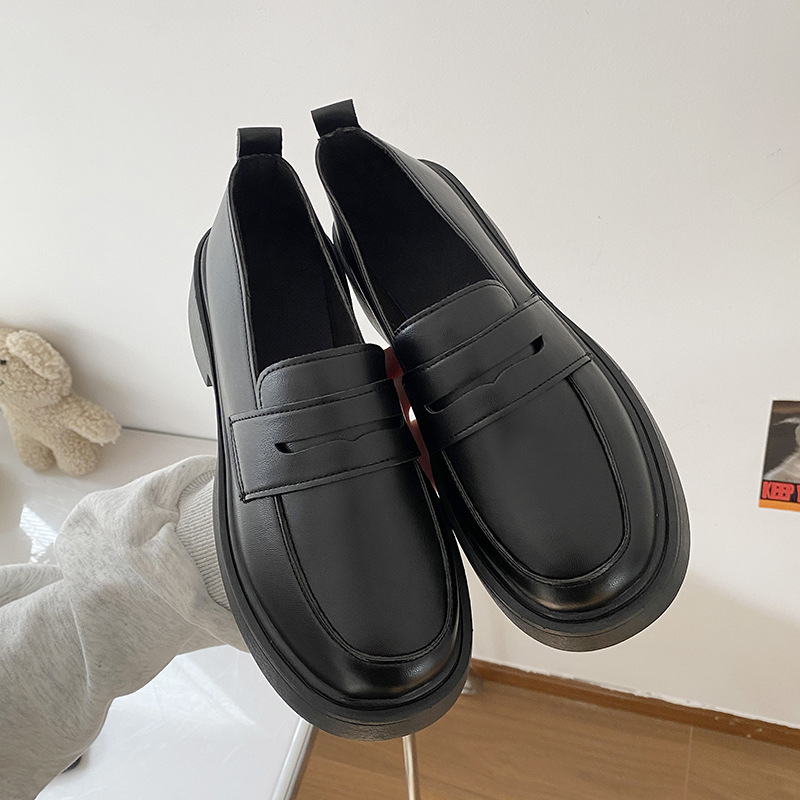 Loafers u britskom stilu, okrugla nosna kapica, PU vamp, srednji potpetica 3-5 cm, niski gornji dio