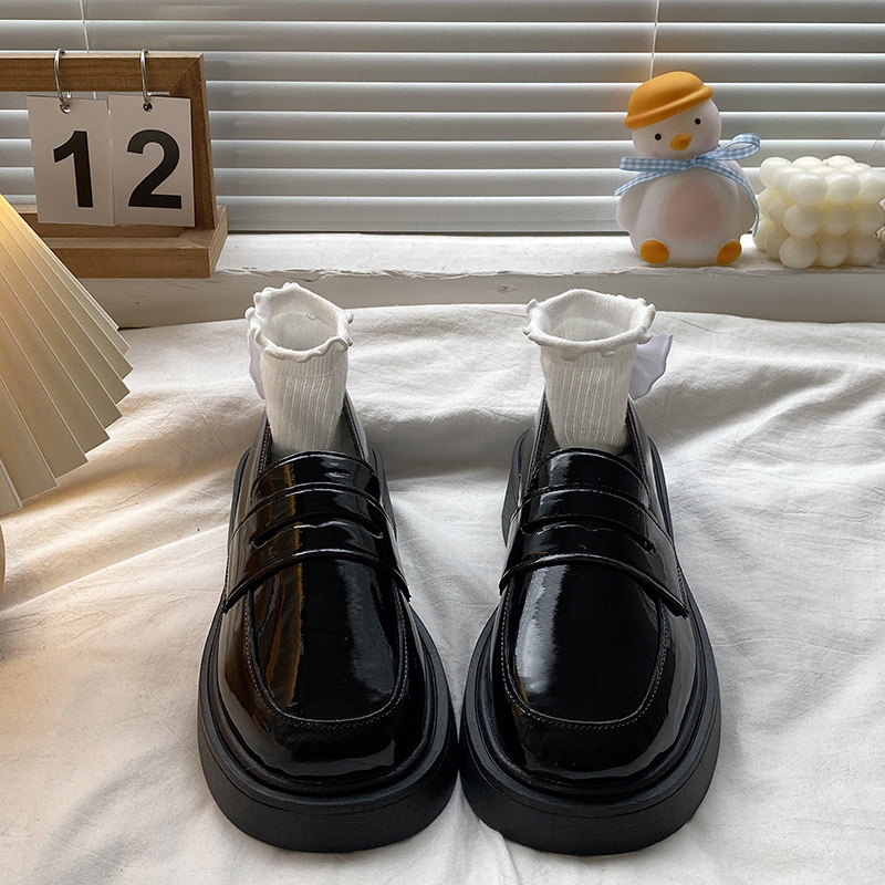 Loafers u britskom stilu, okrugla nosna kapica, PU vamp, srednji potpetica 3-5 cm, niski gornji dio