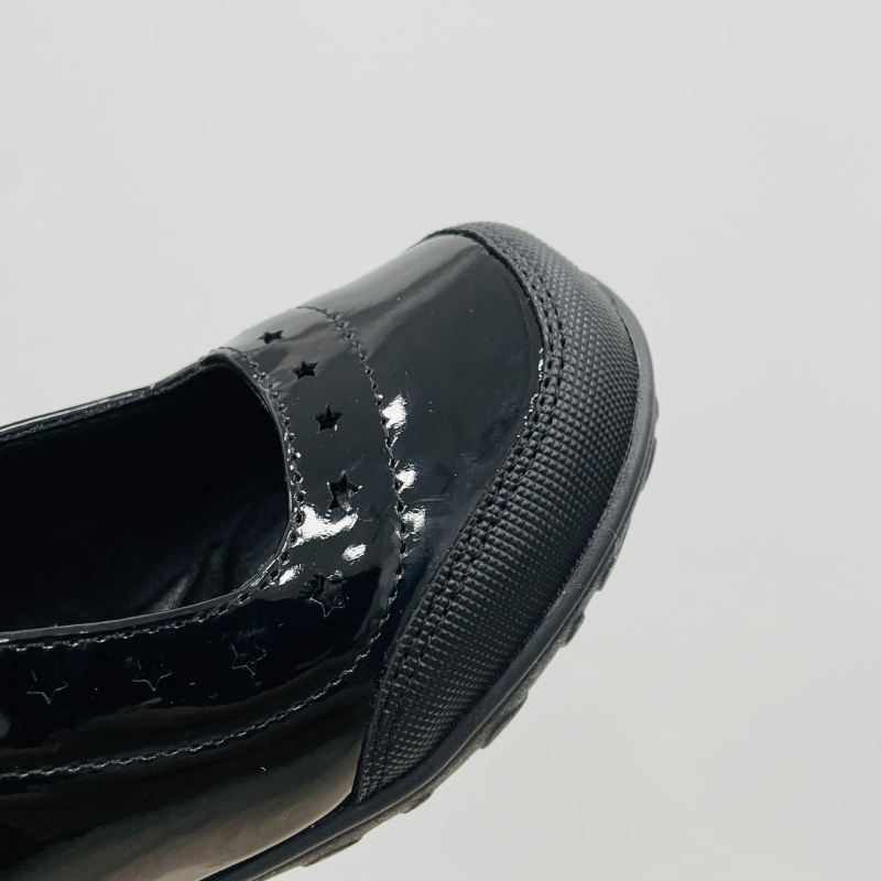 Mergaitėms mokykliniai bateliai – PU viršus, PU vidpadis, Velcro užsegimas, TPR padas, koledžo stilius