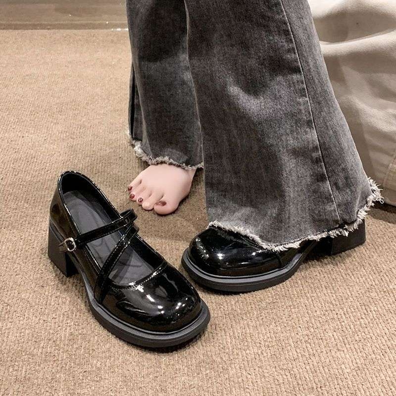 Malé kožené Mary Jane topánky s hrubým podpätkom, remienok s prackou, PU horná časť, gumová podrážka, guľatý nos