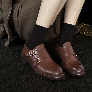 Ženske kožne loaferice u britskom vintage stilu, okrugli vrh, kožni gornji dio, niski gležanj, 3–5 cm visina pete, gumeni potplat