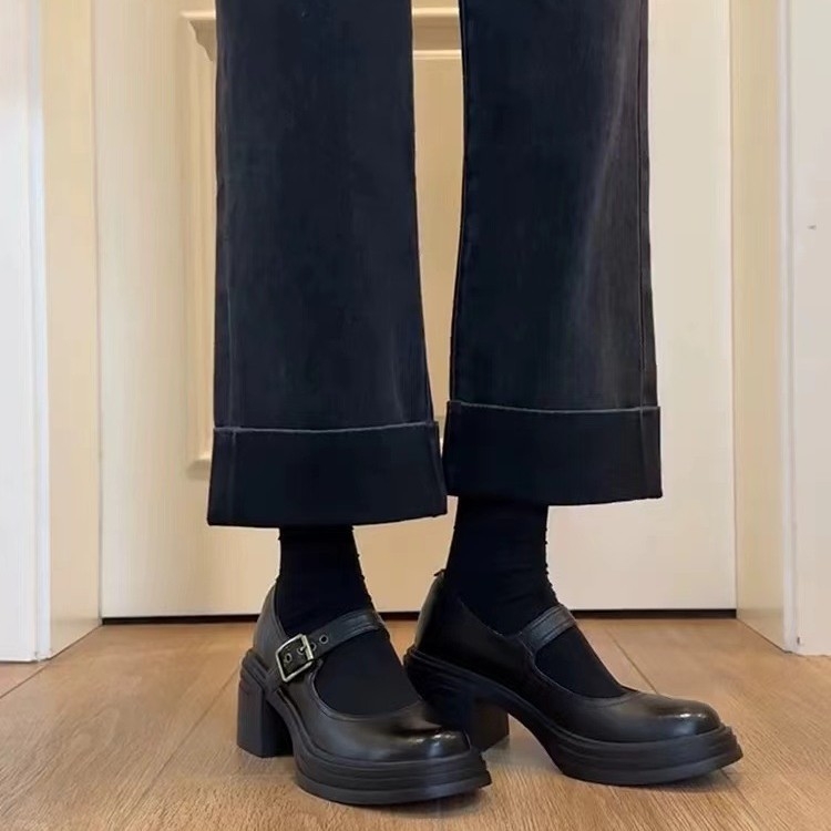 Loafers retro stila s okruglom noskom, gornji dio od dvostruke teleće kože, debeli pet 6–8 cm, gumena potplat