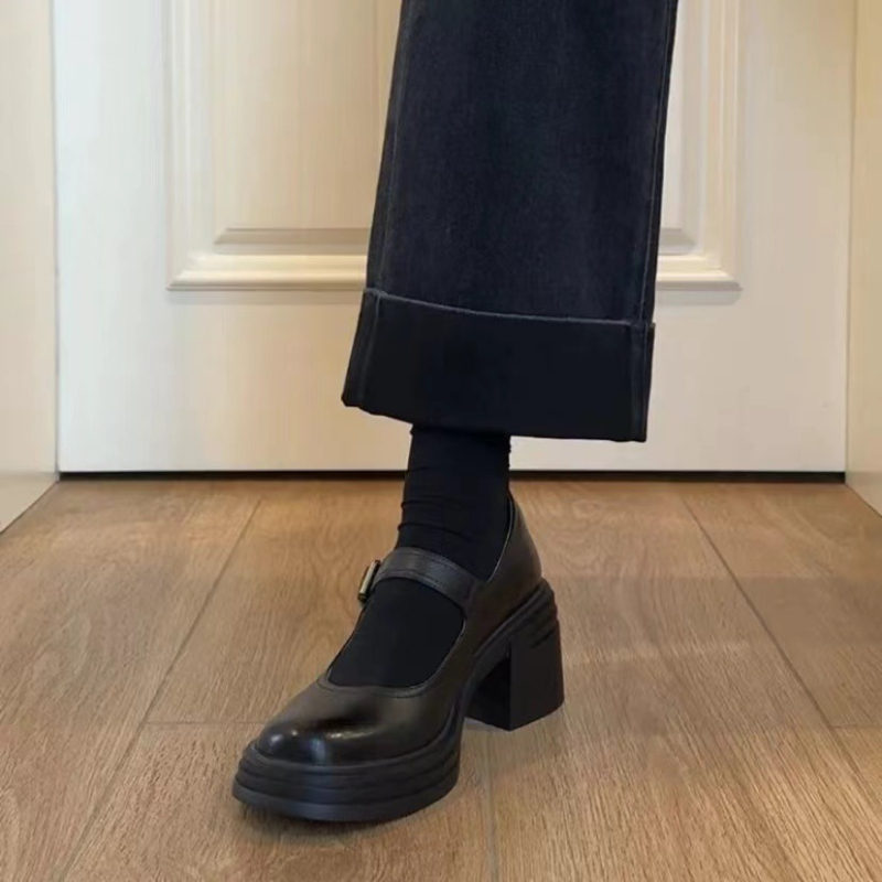 Loafers retro stila s okruglom noskom, gornji dio od dvostruke teleće kože, debeli pet 6–8 cm, gumena potplat