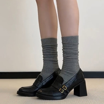 Loafers stil britanic cu vârf rotund, exterior din piele microfibră, talpă groasă 6-8 cm, talpă de cauciuc, branț din piele naturală