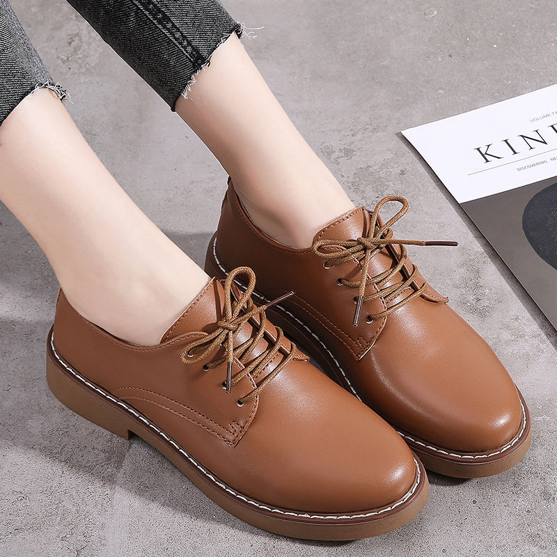 Pantofi Oxford damă, vârf rotund, din piele split, închidere cu șireturi, talpă din cauciuc, toc mic