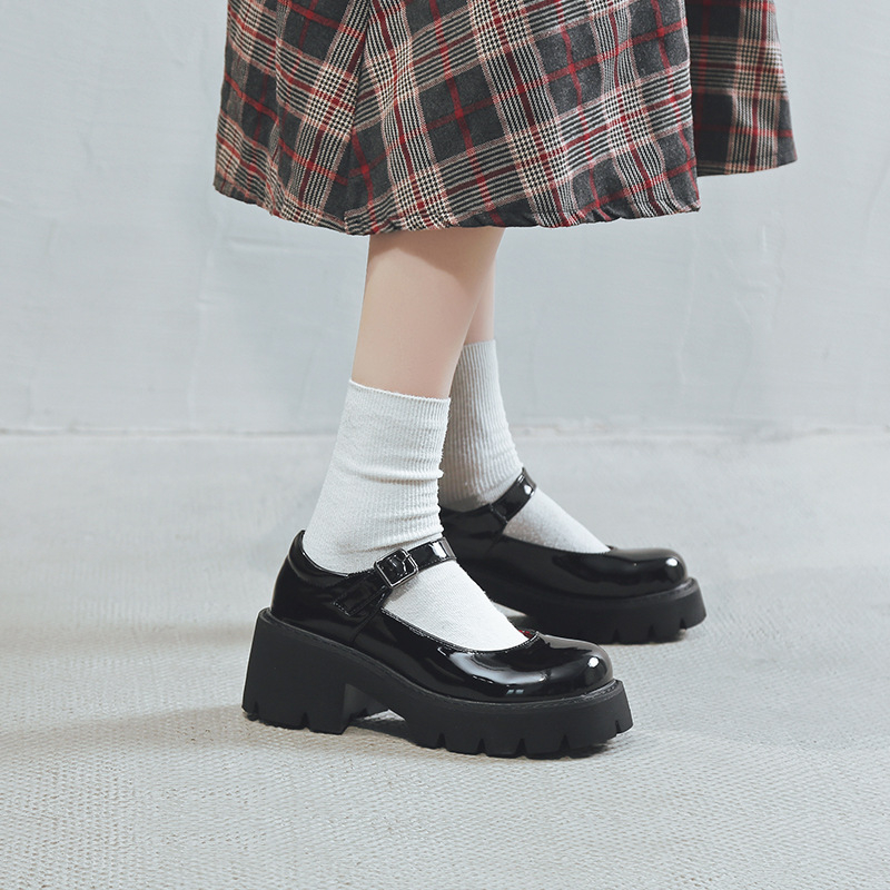 Ženske Mary Jane cipele | 6–8 cm visoki pet | Gornji dio od dvostruke teleće kože | Zatvaranje kopčom | PU potplat