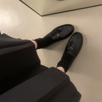Ženske loafers u stilu British Academy, okrugli nos, gornji dio od mikrovlakana, gumena potplata, srednja visina potplata 3–5 cm