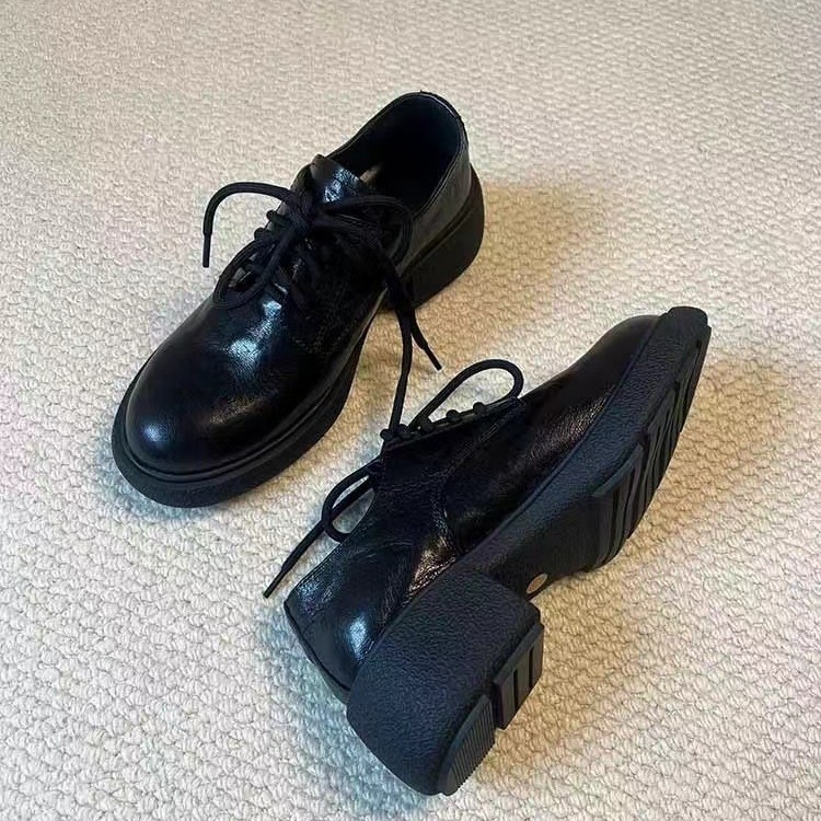 Kožne cipele s vezicama, okrugli vrh – vintage stil, gornji dio od dvostruke teleće kože, srednje visoki pet, gumeni đon