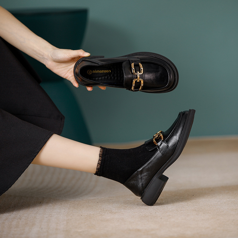 Ženske loafers s mekanim potplatom – korejski stil, okrugli vrh, vamp od mikrovlakna, podstava od mikrovlakna, gumena potplata, niski potpetice (1–3 cm)