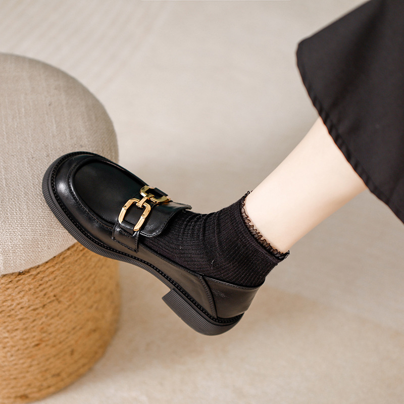 Ženske loafers s mekanim potplatom – korejski stil, okrugli vrh, vamp od mikrovlakna, podstava od mikrovlakna, gumena potplata, niski potpetice (1–3 cm)