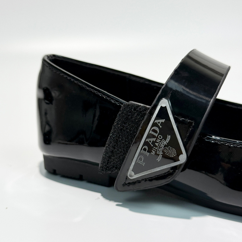 HEEMAKES Meitenēm kurpes ar mīkstu zoli – Velcro aizdare, gumijas zole, PU iekšējā odere, lakota virsma, elpojošas, pretkilšanas