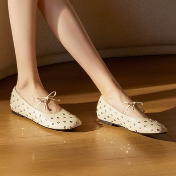 Pantofi fără toc | Forma vârfului: rotund; Material superior: super fiber; Material interior: Sheepskin; Înălțimea tocului: mic; Material talpă: rubber
