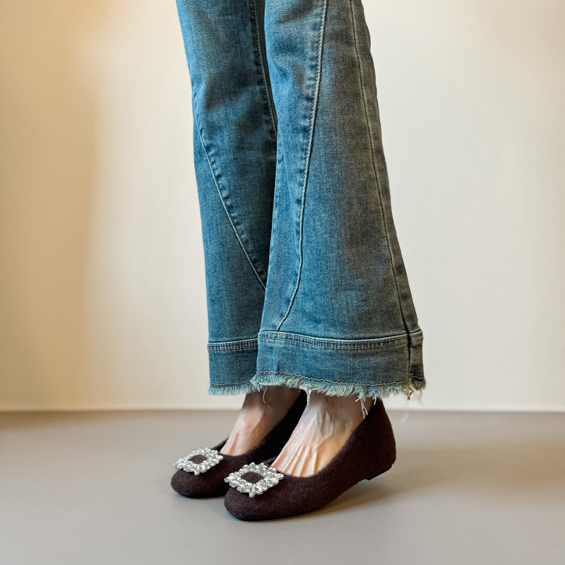 Pantofi Mary Jane cu vârf rotund, partea superioară din super fiber, toc mic, talpă din cauciuc, branța interioară din piele naturală