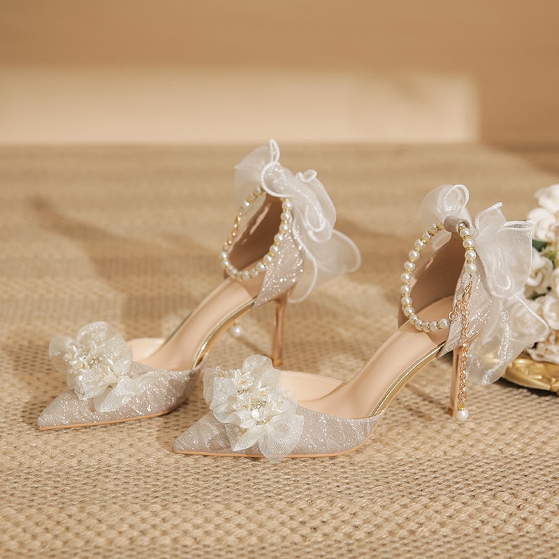 Pantofi cu toc înalt, vârf ascuțit, toc stiletto, înălțime 6-8 cm, talpă din cauciuc