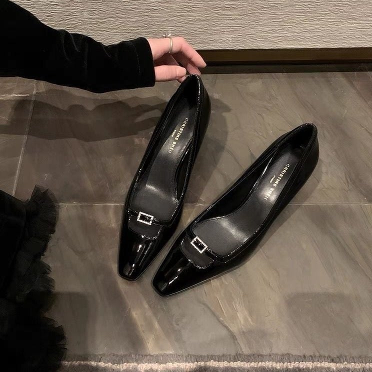 Pantofi cu toc înalt pentru femei: vârf pătrat, partea superioară din microfibră, toc de 6–8 cm