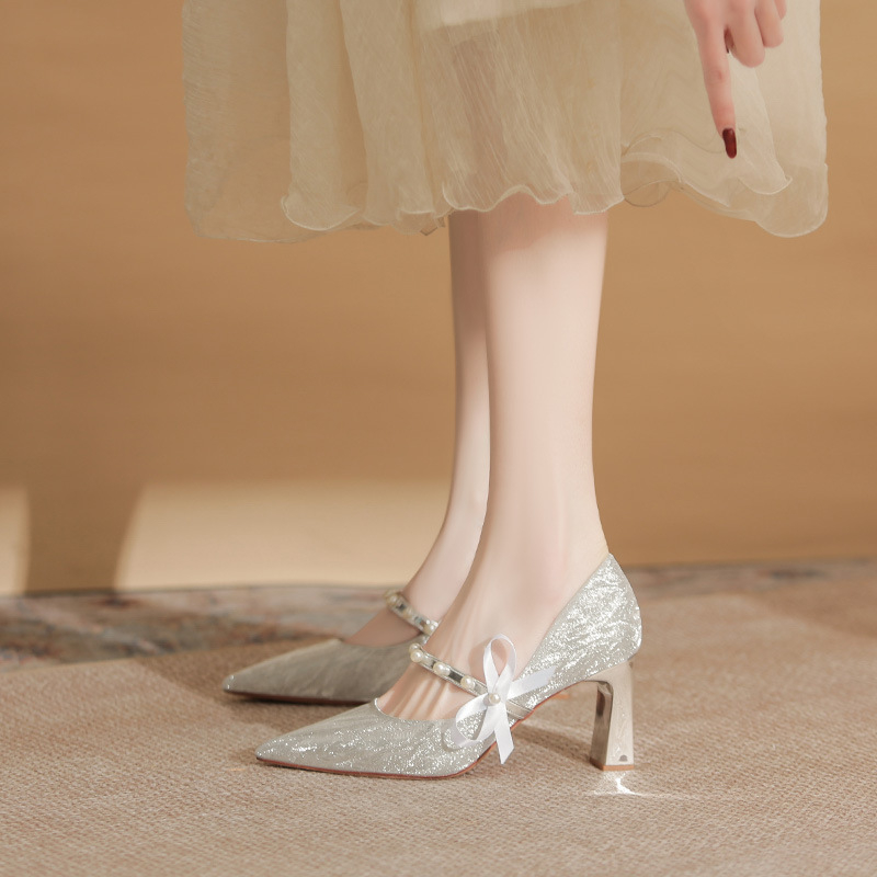 Pantofi de banchet, vârf ascuțit, exterior din piele de vită de primă clasă, toc gros 6–8 cm, căptușeală PU