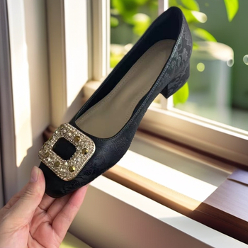 Pantofi dama cu nas pătrat și cataramă pătrată, partea superioară din fibre sintetice, talpă din cauciuc, căptușeală PU, toc mediu 3–6 cm