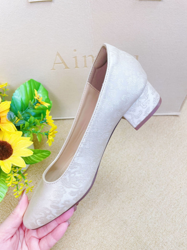 Pantofi dama cu nas pătrat și cataramă pătrată, partea superioară din fibre sintetice, talpă din cauciuc, căptușeală PU, toc mediu 3–6 cm