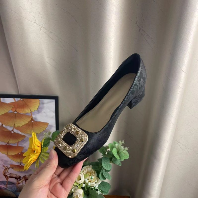 Pantofi dama cu nas pătrat și cataramă pătrată, partea superioară din fibre sintetice, talpă din cauciuc, căptușeală PU, toc mediu 3–6 cm