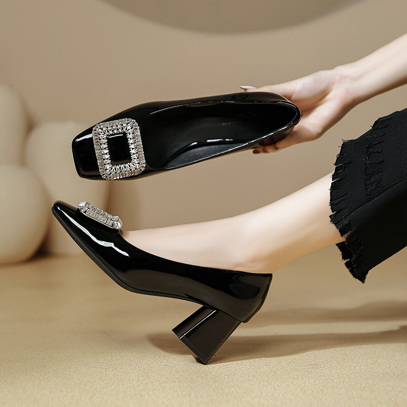 Ženske pumps koreanskog stila s kvadratnim vrhom i debelim petom, slip-on, PU ulošak, gumeni potplat, jesen 2025