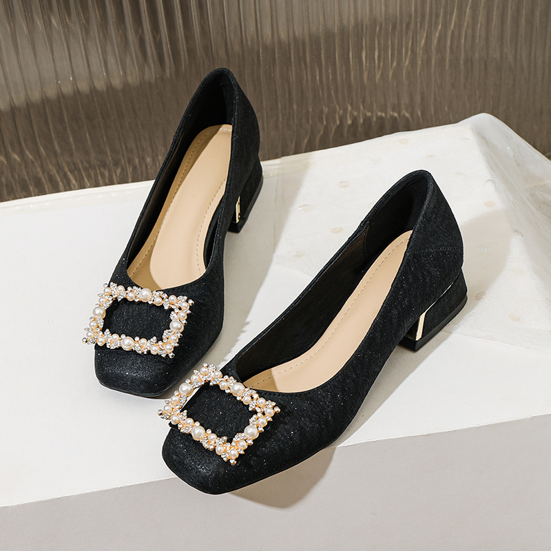 Pantofi dama cu toc pătrat, PU partea superioară, 3–6 cm înălțime a tocului, toc gros, talpă din cauciuc.