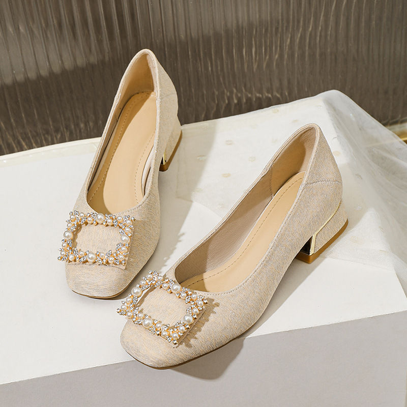 Pantofi dama cu toc pătrat, PU partea superioară, 3–6 cm înălțime a tocului, toc gros, talpă din cauciuc.