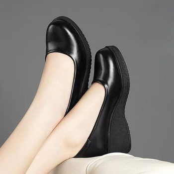 Pantofi dama din PU pe platformă (wedges) cu vârf rotund, talpă din cauciuc, toc mediu 3–6 cm, design slip-on