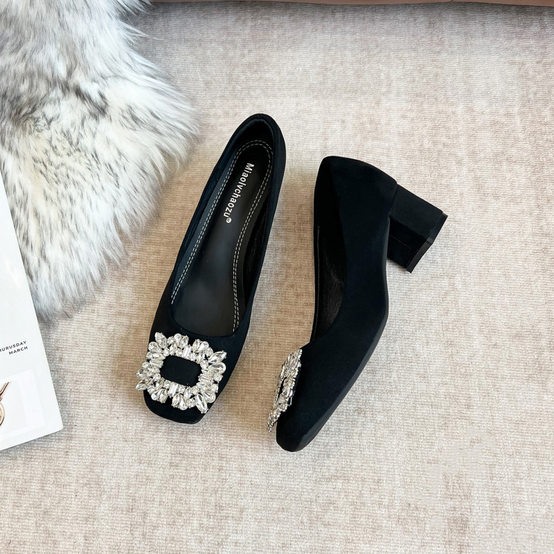 Pantofi cu toc înalt pentru femei, vârf pătrat, velur din lână de miel pe partea superioară, toc mediu gros 3–6 cm, căptușeală din amestec de cașmir