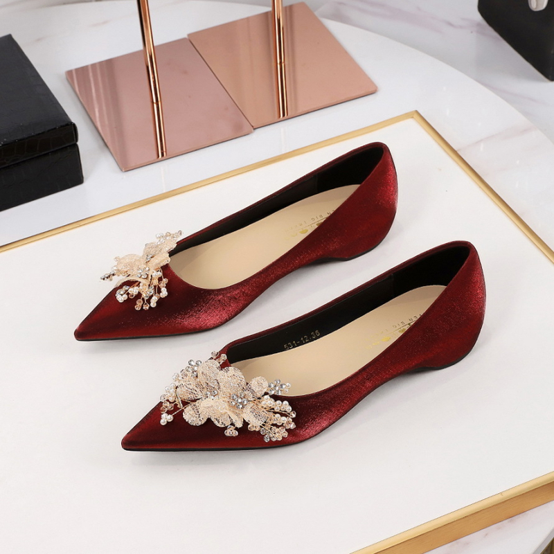 Satenske banket cipele za žene, s rhinestone cvjetnom ukrasom, šiljatim vrhom, niski potplat, slip-on