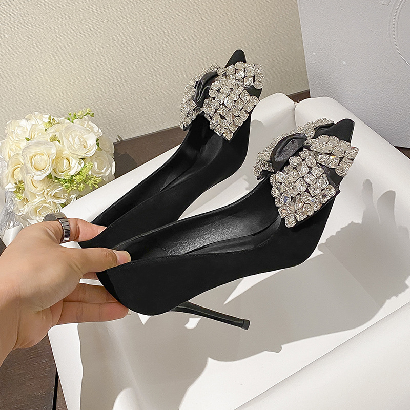 Pantofi dama cu toc înalt — vârf ascuțit, velur pe partea superioară, toc cui stil stiletto peste 8 cm, stil coreean