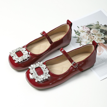 Mary Jane topánky – guľatá špička, vamp z mikrovlákna, zapínanie na pracku, nízky horný diel, nízky podpätok 1–3 cm