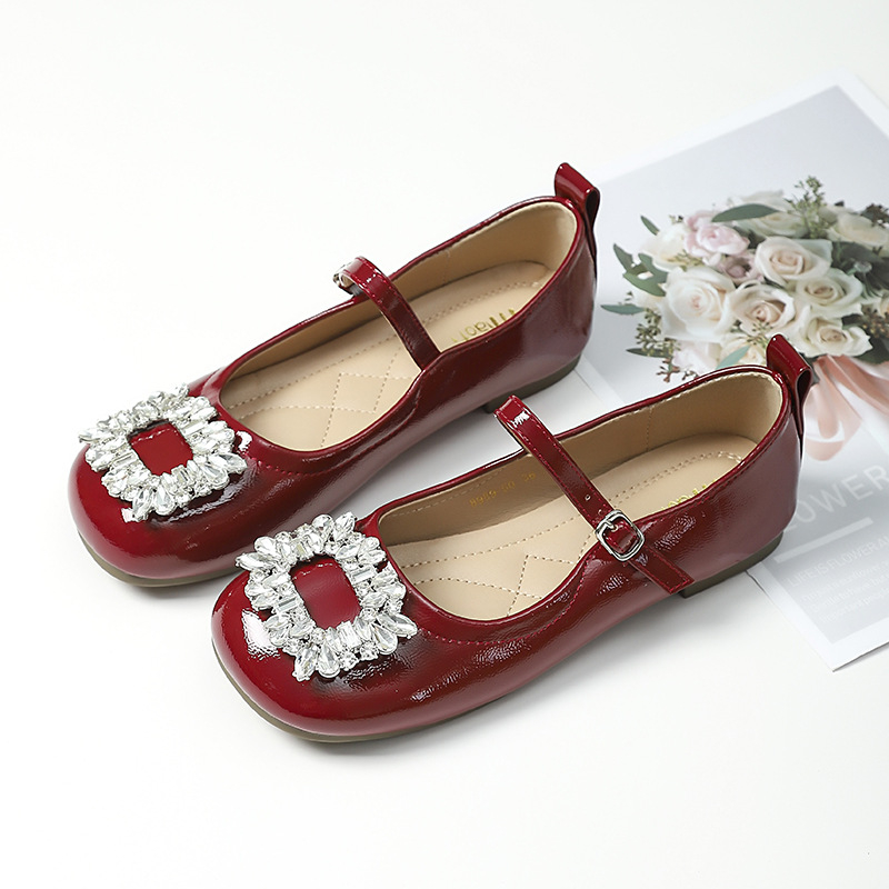 Mary Jane topánky – guľatá špička, vamp z mikrovlákna, zapínanie na pracku, nízky horný diel, nízky podpätok 1–3 cm