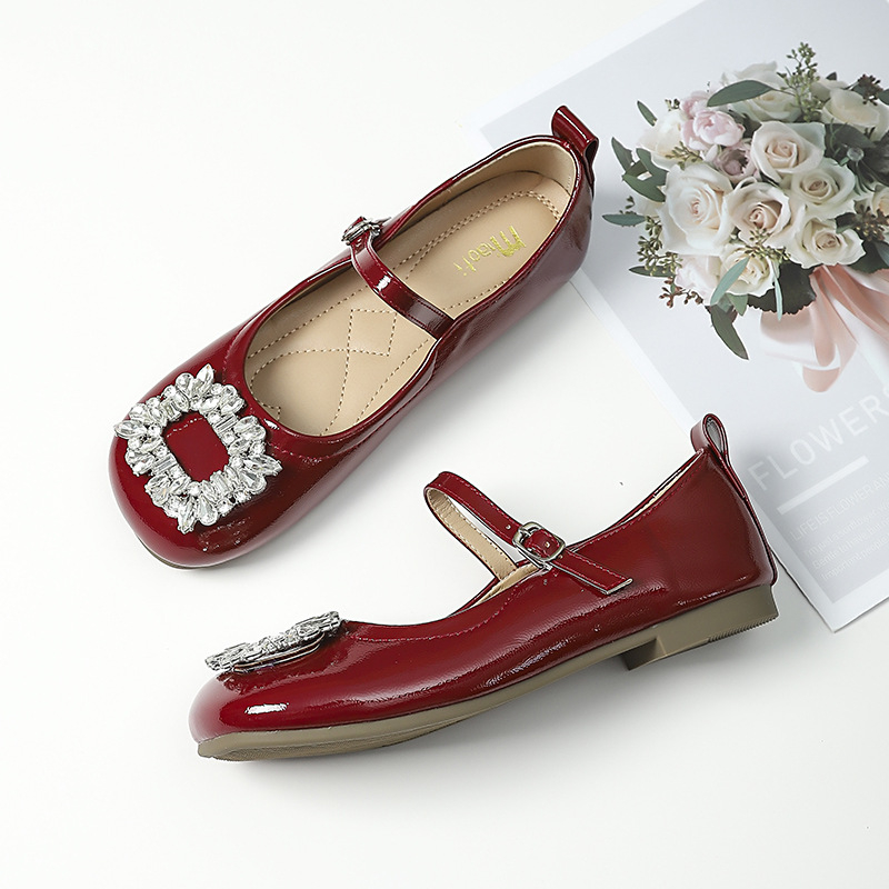 Mary Jane topánky – guľatá špička, vamp z mikrovlákna, zapínanie na pracku, nízky horný diel, nízky podpätok 1–3 cm